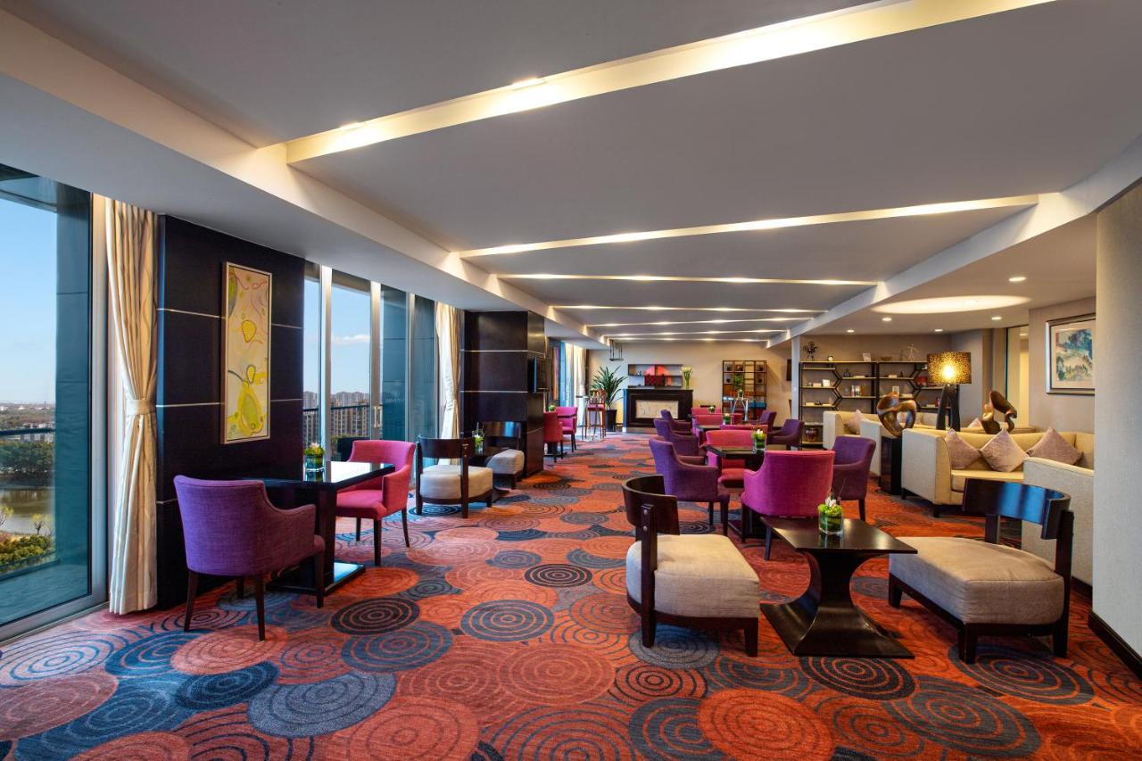 Crowne Plaza Shanghai Xiayang Lake, an IHG Hotel Qingpu Bagian luar foto