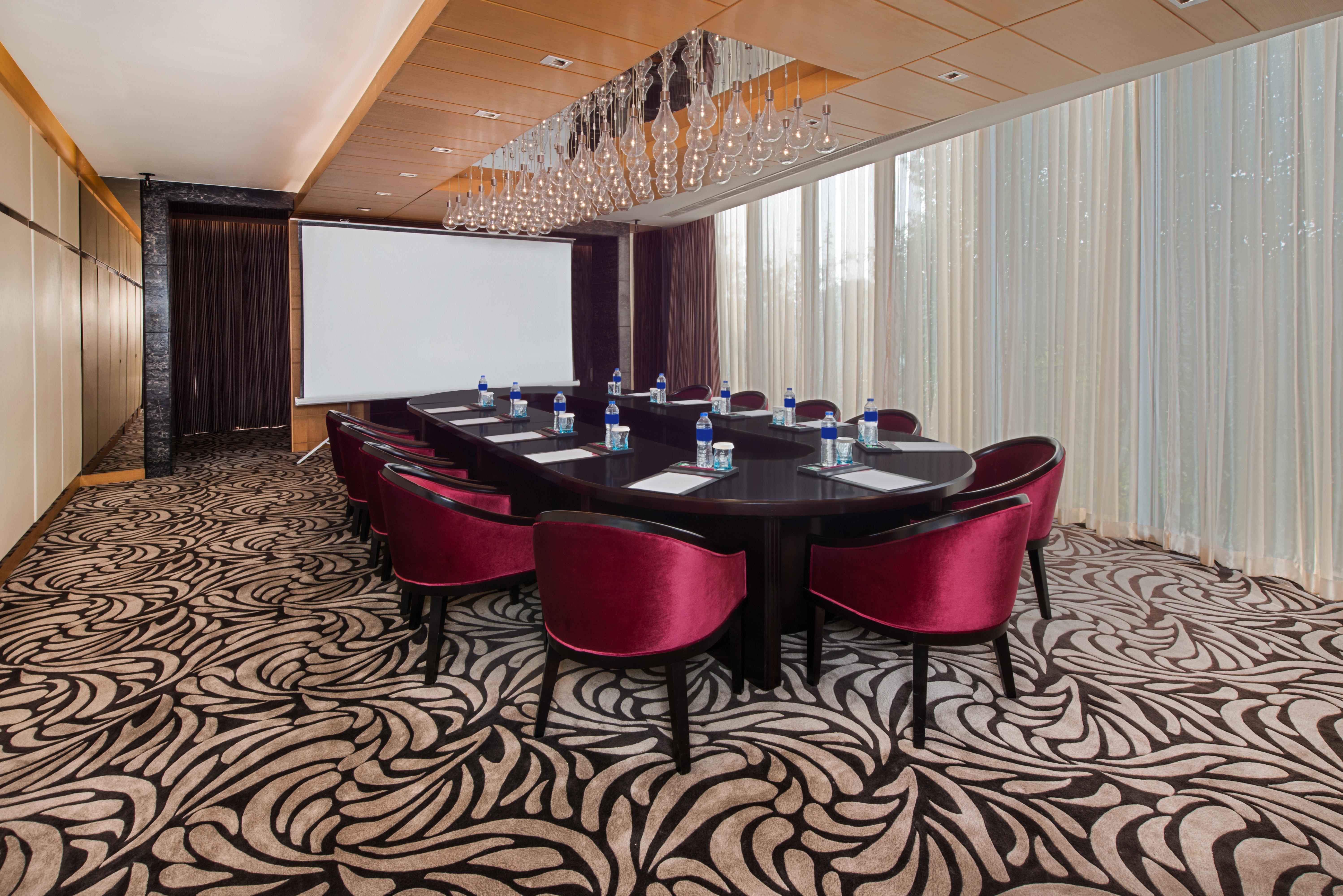 Crowne Plaza Shanghai Xiayang Lake, an IHG Hotel Qingpu Bagian luar foto