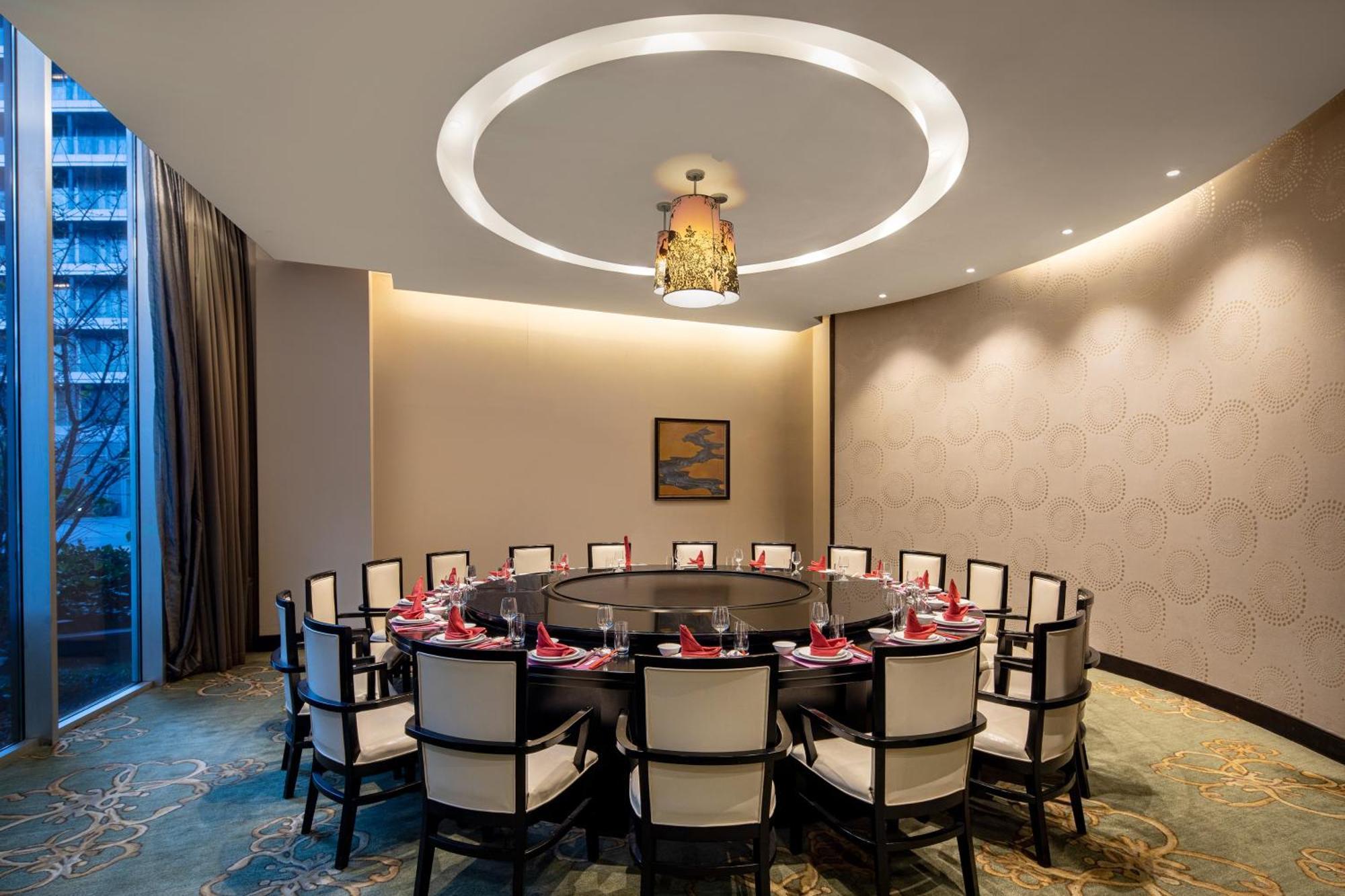 Crowne Plaza Shanghai Xiayang Lake, an IHG Hotel Qingpu Bagian luar foto