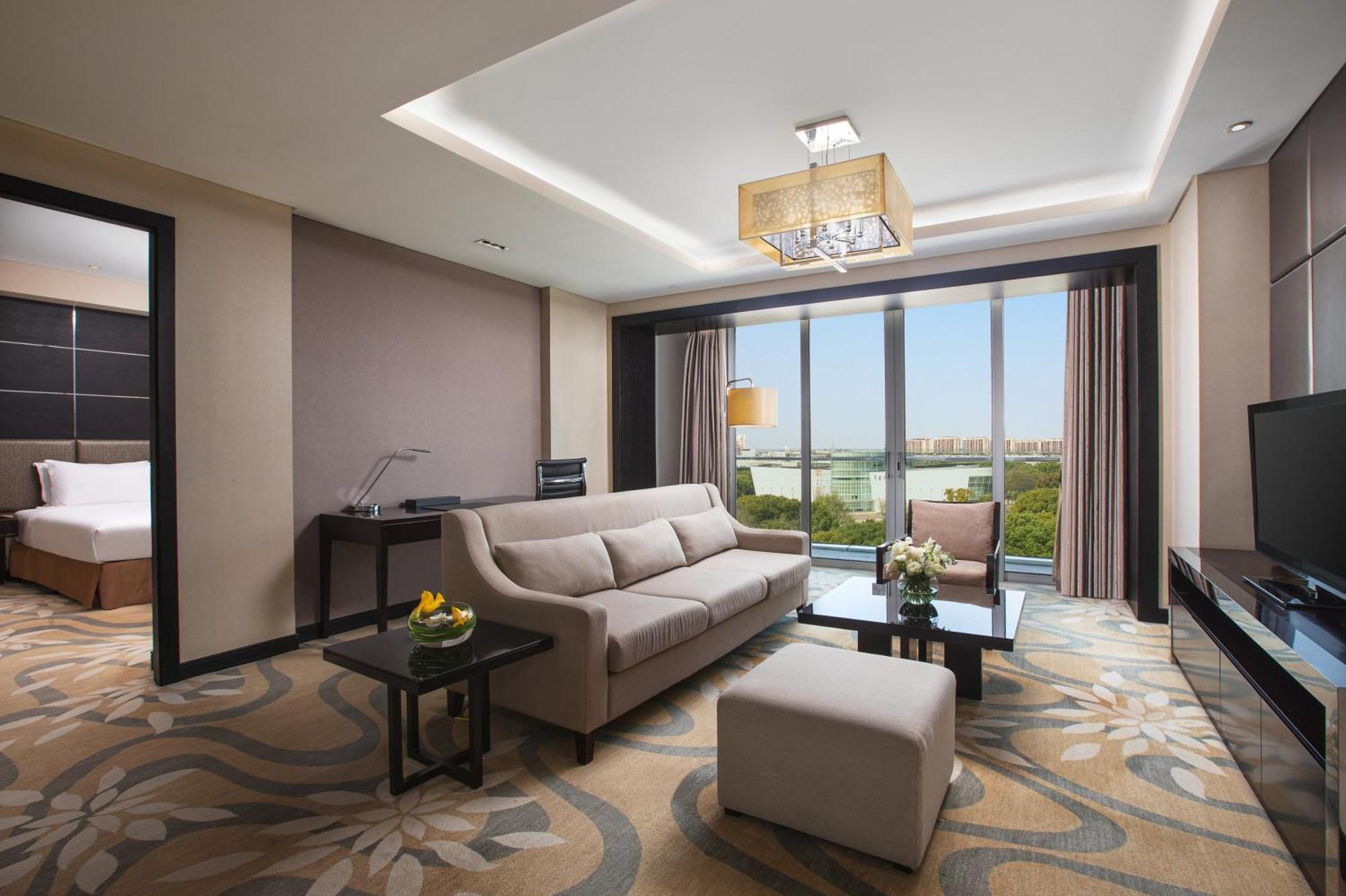 Crowne Plaza Shanghai Xiayang Lake, an IHG Hotel Qingpu Bagian luar foto
