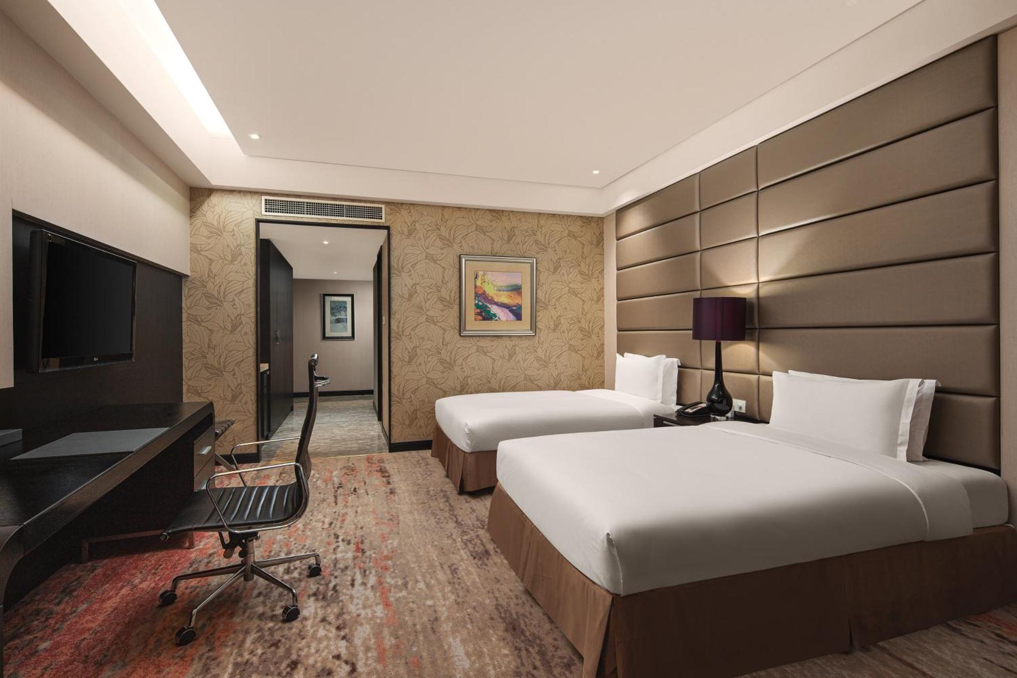Crowne Plaza Shanghai Xiayang Lake, an IHG Hotel Qingpu Bagian luar foto